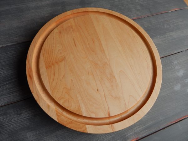 18" Round Cutting Board With Trough